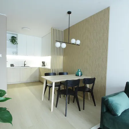 Strict Center * بوزنان